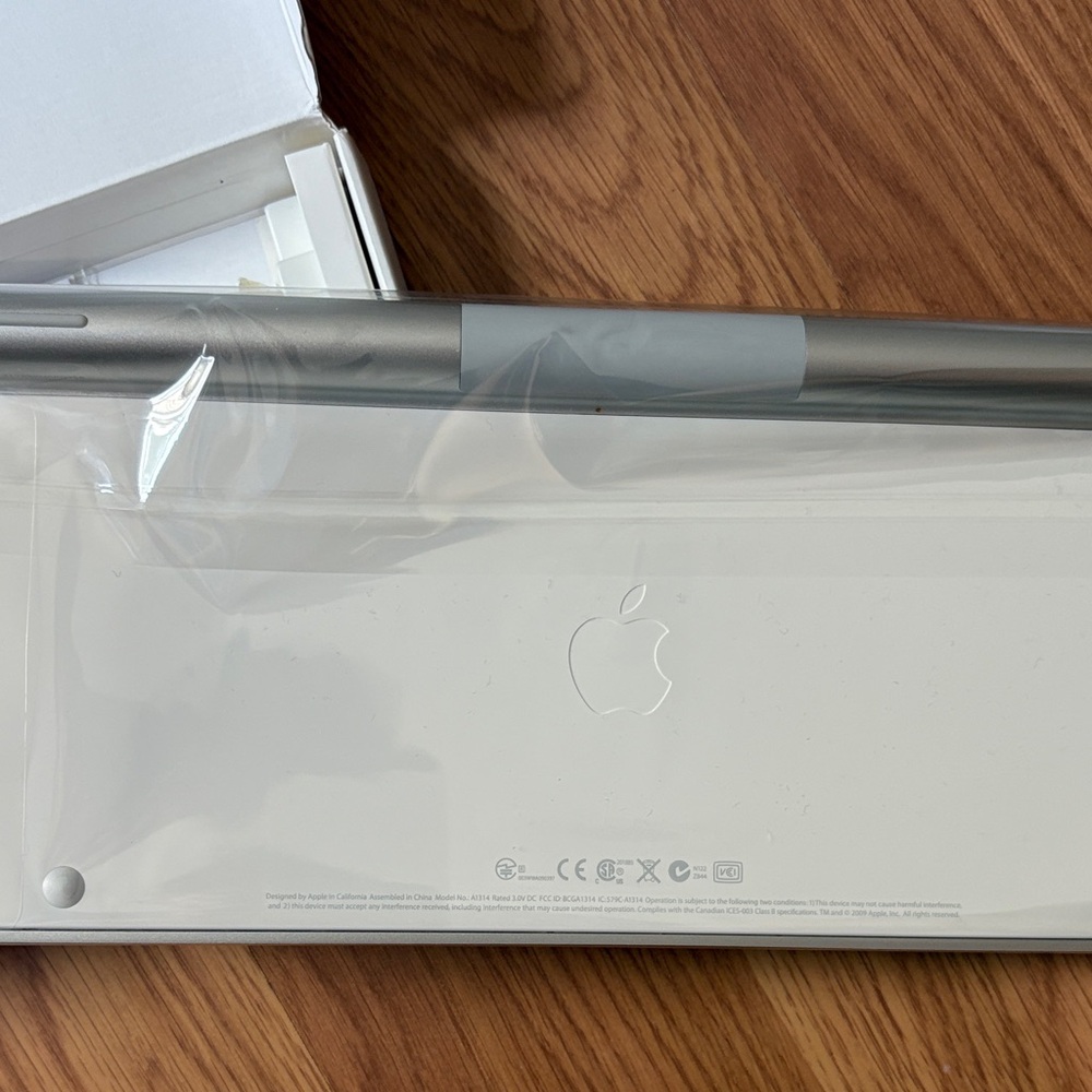 Apple Wireless Keyboard - Picture 4 of 4